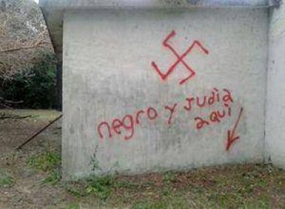 Pintadas antisemitas en la casa de un polic�a