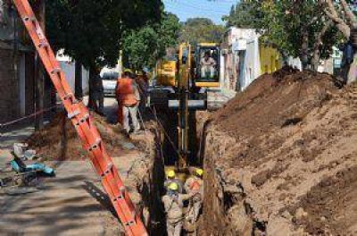 Solucionan p�rdida de agua en calle Joaqu�n Acu�a