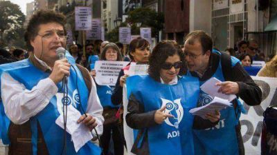 Docentes de la UNT definen medidas de fuerza