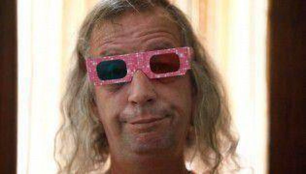 En la Legislatura porte�a quieren reconocer a Diego Capusotto