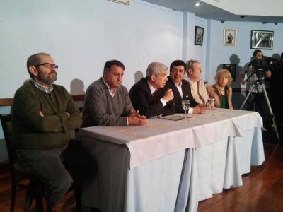 Dom�nguez y Espinoza ratificaron �solidaridad� con An�bal pero pidieron que �explique�