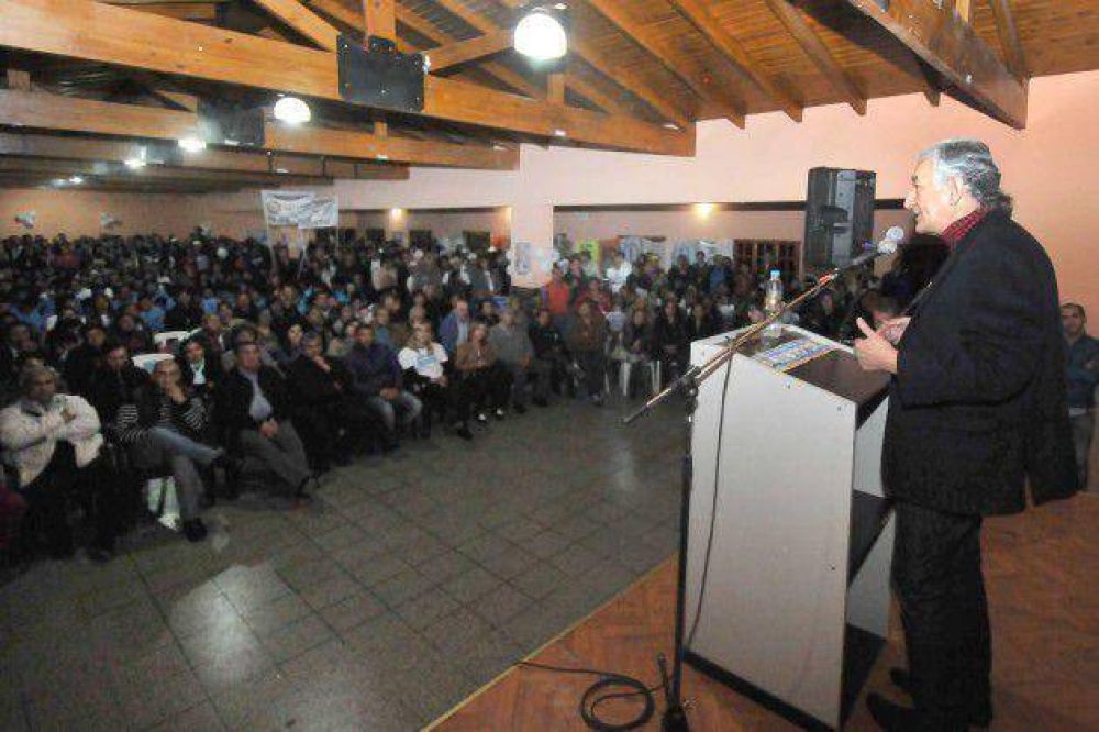 Alberto Rodr�guez Sa� cerr� la campa�a de Compromiso Federal en Belgrano