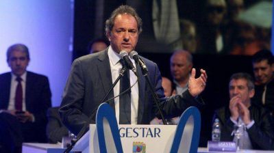 Scioli se despega de la interna bonaerense: se baj� del cierre de campa�a de Dom�nguez