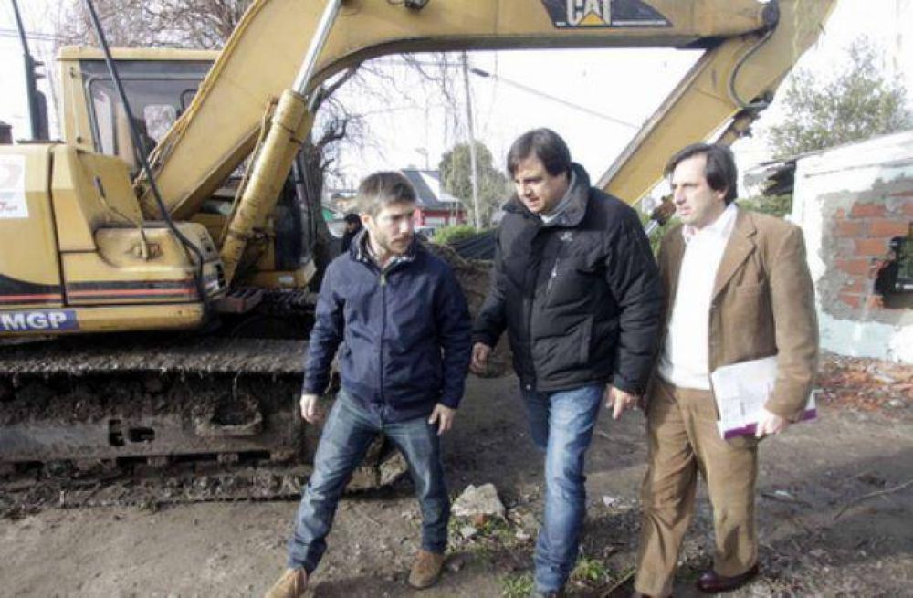Demolieron una construcci�n abandonada en el barrio Libertad