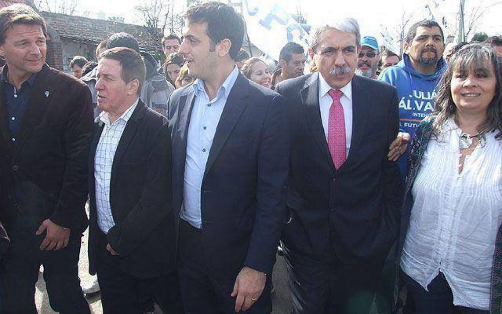 Fern�ndez respald� a An�bal y carg� contra la oposici�n