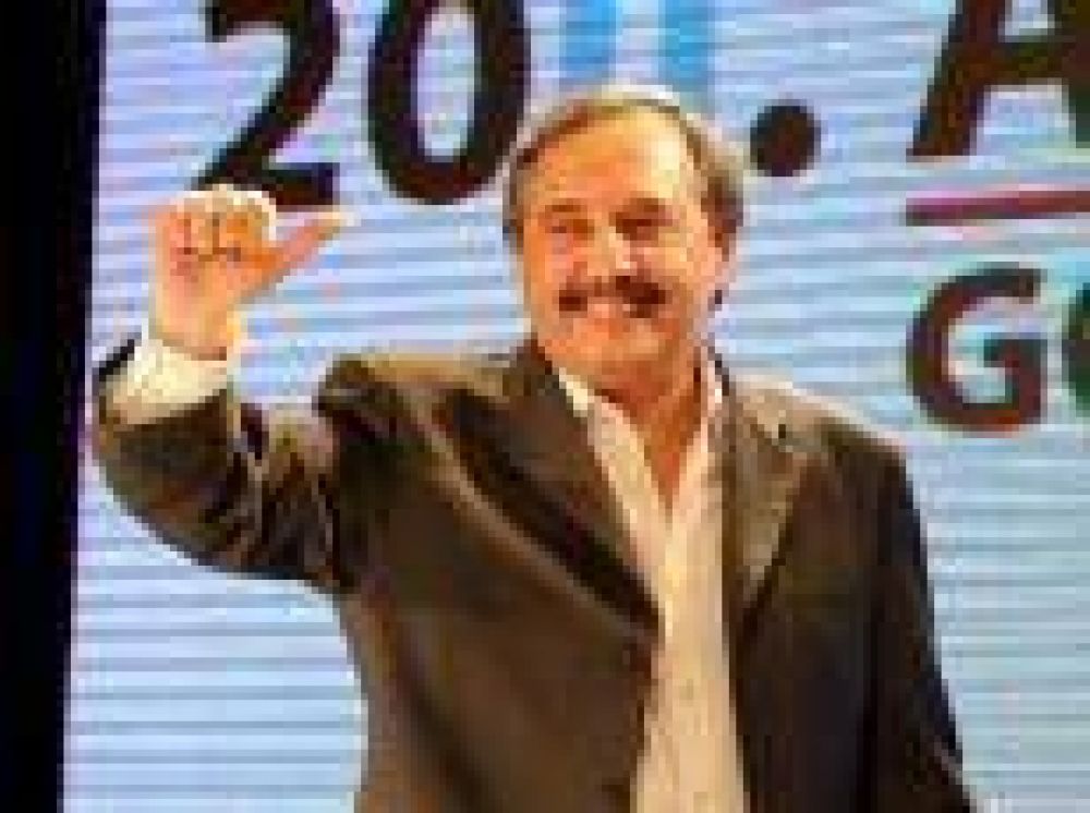 Ricardo Alfons�n llega a La Plata para apoyar a Panella en la carrera por la intendencia 
