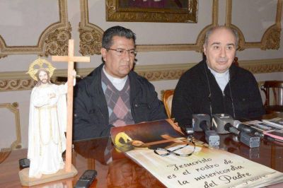 Invitaron a la procesi�n y misa de San Salvador