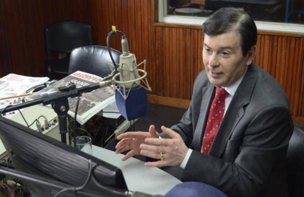 Neg� �aprietes� y dijo que no hay �ninguna presi�n� a los estatales