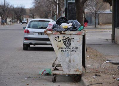 Vecinos solicitan que el cami�n recolector pase m�s seguido
