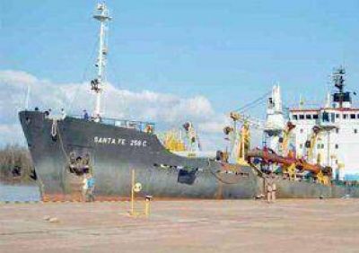 Tres buques cargar�n en el puerto uruguayense