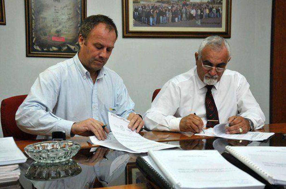 Se firm� contrato para la repavimentaci�n de la ruta 1