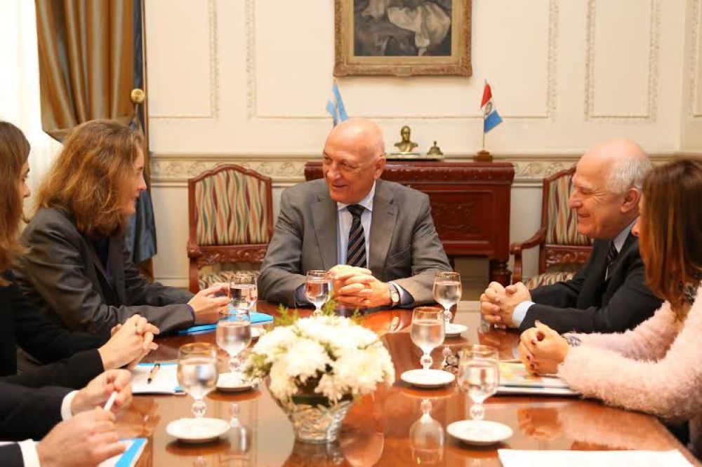 Avanza la construcci�n de la plaza proyectada por los Consejos de Ni�os
