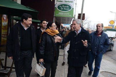 Sol� visit� Mor�n y propuso una Ley Nacional de Pobreza Urbana