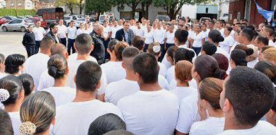 Se sumar�n 400 polic�as reci�n egresados a San Mart�n