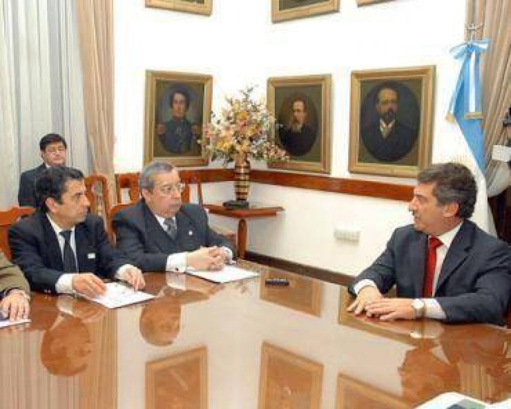 Coincidencias entre el gobernador Urribarri y la Federaci�n Econ�mica