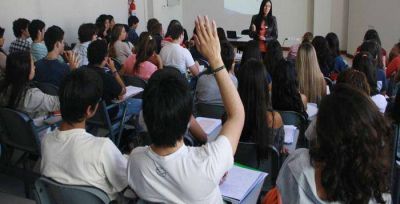 Paro en la UNT: estiman que el 62% de los estudiantes perdi� las becas nacionales