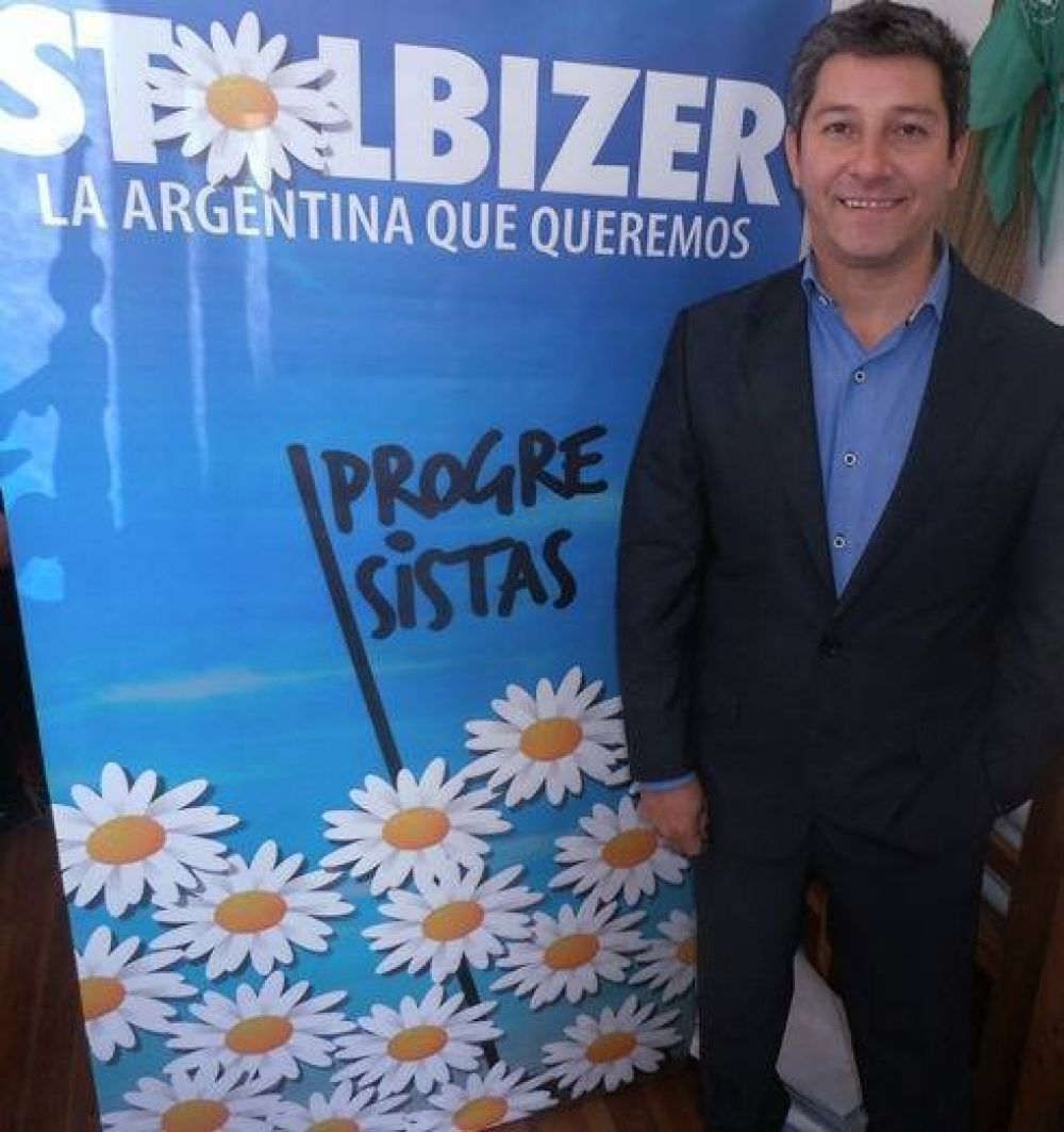 Far�as sobre reparto de boletas: �Si tuvieron que aliarse con Macri, que disputen su propia interna�