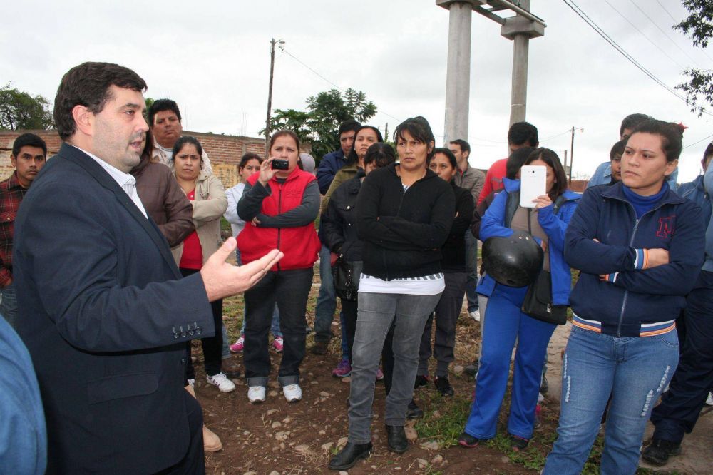 El Presidente del IPV recibir a vecinos de Atocha y de urbanizaciones cercanas