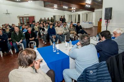 �En 4 a�os construiremos 5 piletas climatizadas�