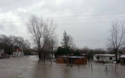 Molina propone reunir a todo el espectro pol�tico para evitar inundaciones