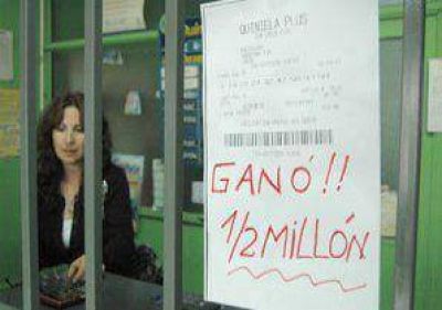 Dos apostadores se repartieron $1.000.000 por premio de la Quiniela Plus