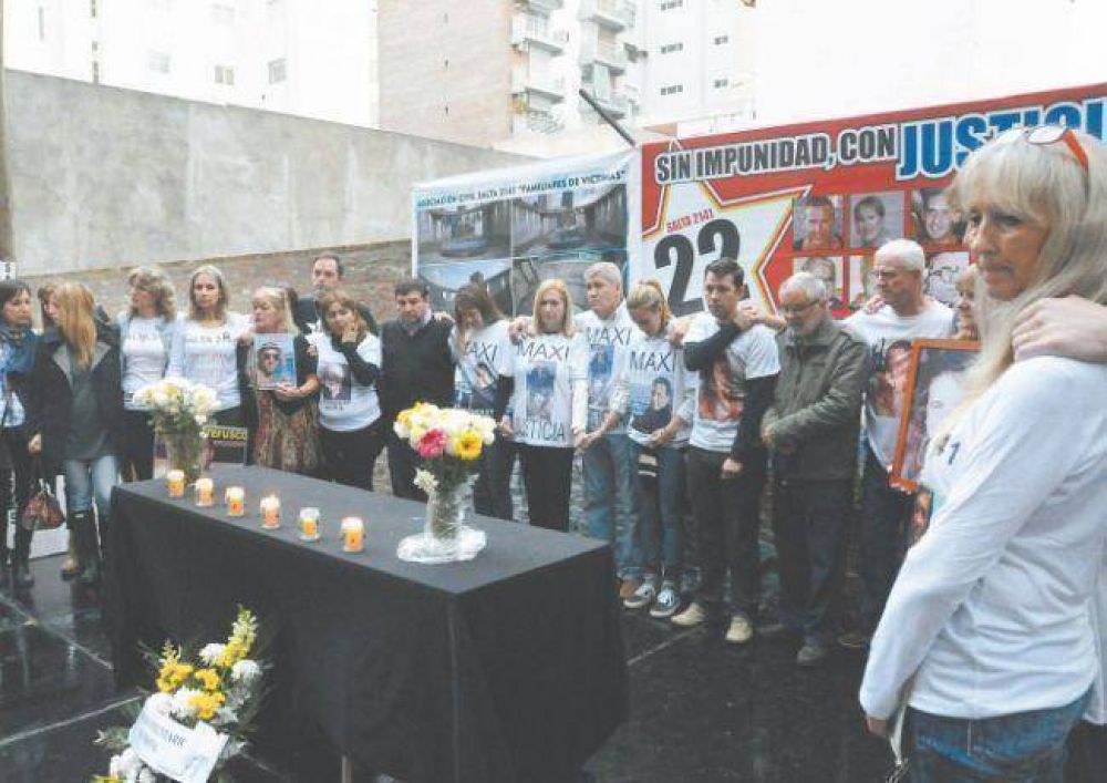A dos años de la explosión en Rosario, los familiares reclamaron por justicia