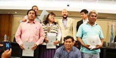 Asumieron tres nuevos directores ind�genas en el ICA