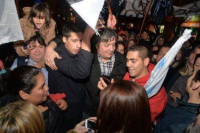 M�ximo Kirchner cerr� la campa�a bajo el retrato de su padre