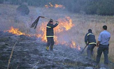 Rige alerta por alto riesgo de incendios y vientos