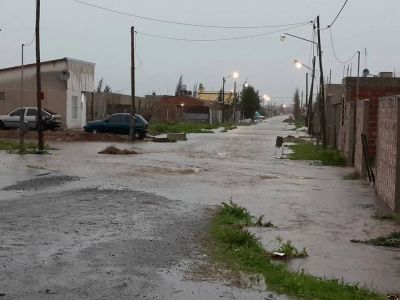 La ciudad volvi� a quedar bajo el agua: Calles anegadas, viviendas inundadas y arroyos colapsados