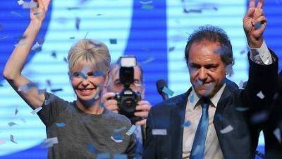 Scioli y un multitudinario cierre de campa�a en Tecn�polis