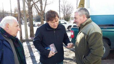 Guillermo Santell�n cerr� la campa�a con caminatas y recorridas