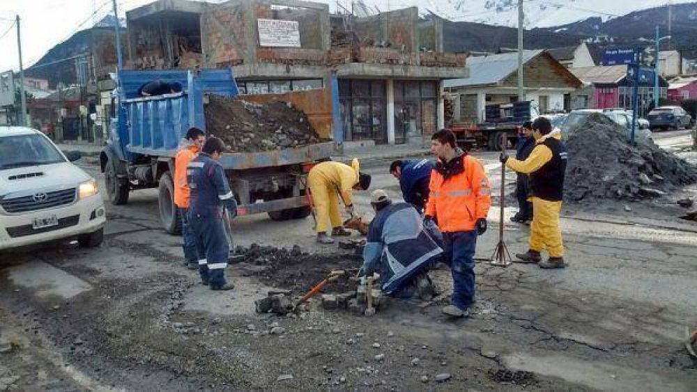 Trabajos de reparaci�n de calles en diferentes sectores de Ushuaia