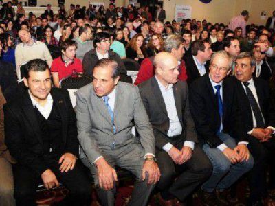 Sapag y Galuccio coinciden en (dif�cil) coyuntura clave