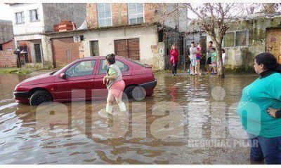 La ciudad amaneci� bajo el agua: m�s de mil evacuados