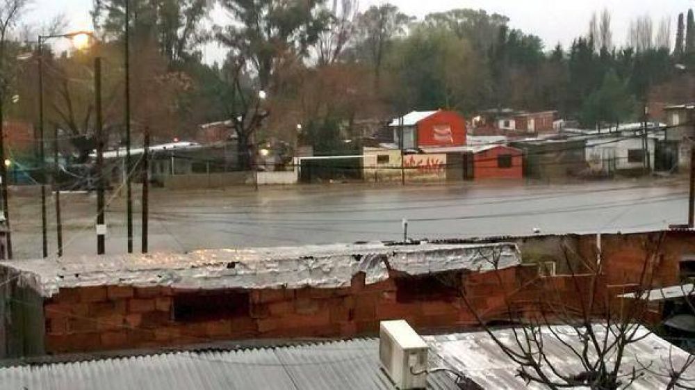 Desde San Isidro acusan al gobierno por inundaciones, el FpV desmiente