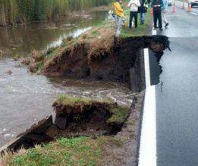 Corte de Ruta 9 por las lluvias 
