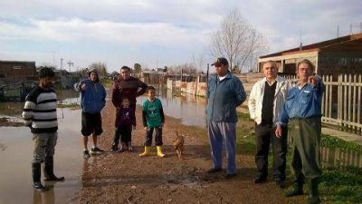 Celi en los barrios luego de la lluvia