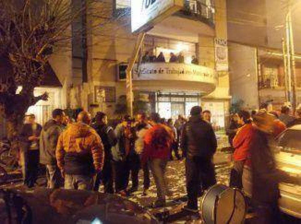 El 63,8% de los municipales ratificaron la conducci�n del Ronco M�ndez