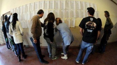 Para no romper la veda, los precandidatos se refugiaron con amigos y familia