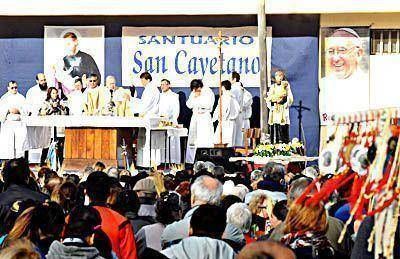 Procesi�n y misas para agasajar al patrono del pan y el trabajo