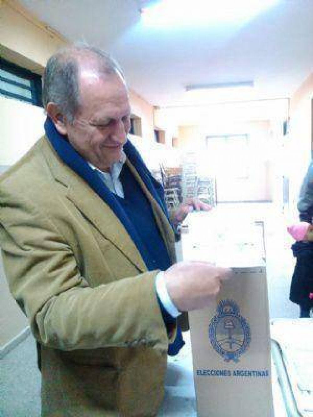 El precandidato Ra�l Gine esperar� los resultados junto a Brizuela del Moral