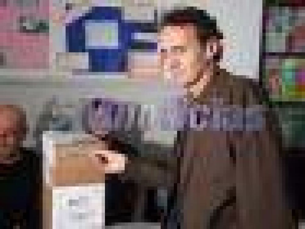 #E2015: Vot� Katopodis y llam� al kirchnerismo local a 