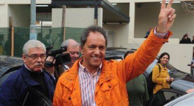 Scioli el m�s votado, pero no evitar�a un ballotage con Macri y Massa sorprende