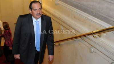 Alperovich esperar� los resultados de las PASO en la Casa de Gobierno