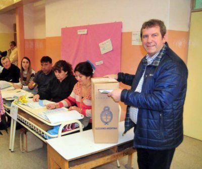 A Lorenzo lo ayud� el arrastre de Macri y Jos� Gaspar le peleaba a Gait�n el segundo puesto