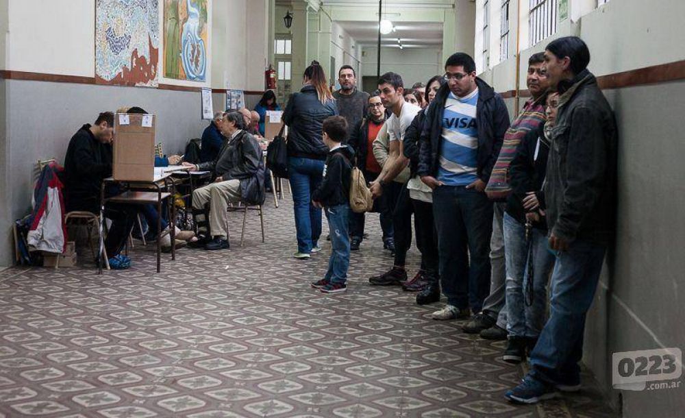 Como fueron sede de votacin, hay 90 escuelas que el lunes no abren a la maana