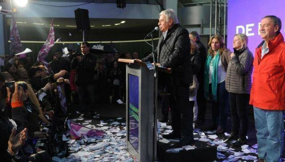 De la Sota, el m�s votado en C�rdoba, cay� derrotado en el pa�s