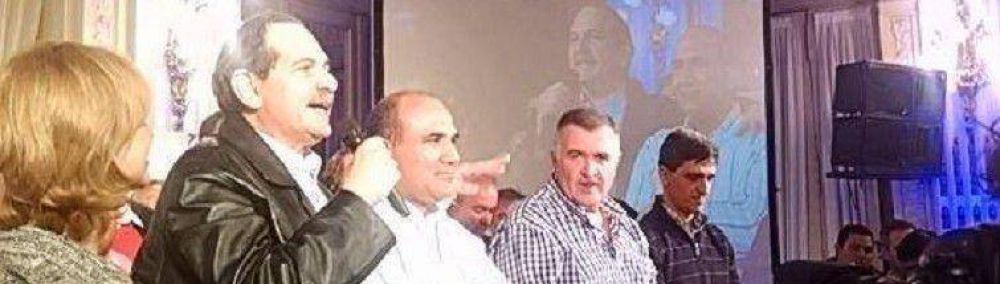 Con el 20% de mesas escrutadas, el gobernador y precandidato a senador Jos� Alperovich obtiene el 66% de los votos, por sobre los 22 puntos de la senadora Silvia El�as de P�rez