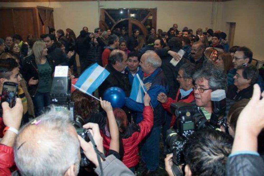 Roquel: :�Este d�a empieza un camino diferente para todos y cada uno de los santacruce�os�
